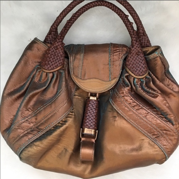 RARE Fendi spy bag in bronze hologram - Picture 7 of 9